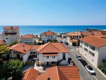 villa de luxe à vendre dans le quartier la plage