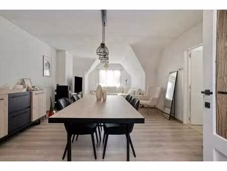 instapklaar appartement met garage in het charmante ooigem