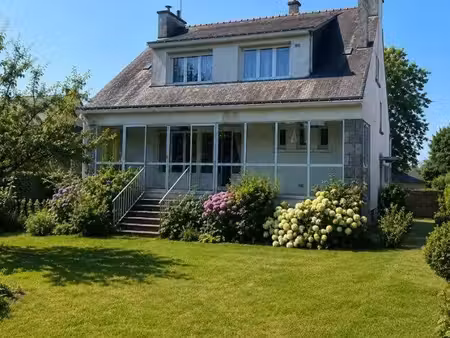 lovely 4 bedroom property  walking distance to local amenities  189