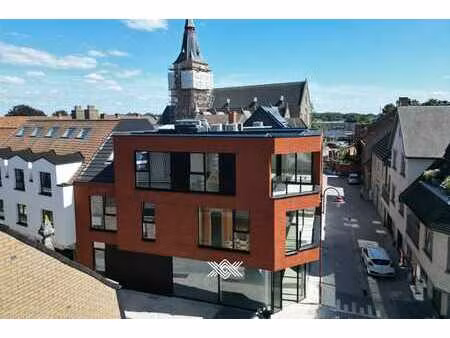 ruim tweeslaapkamer appartement op het tweede verdiep