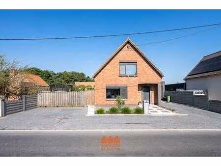 instapklare gezinswoning met 3 slaapkamers  garage en zon...