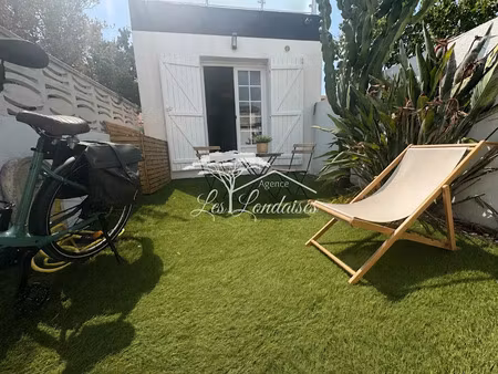 vente appartement 2 pièces 27 m² à la londe-les-maures (83250)  180 000 €
