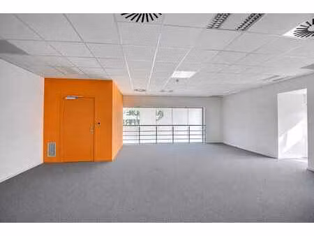 plateau de bureaux + 2 places de parking