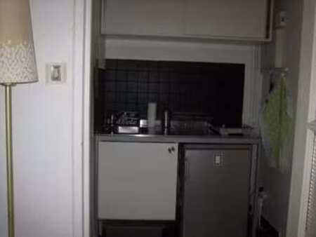 location appartement t1 meublé à nîmes (30000) : à louer t1 meublé / 24m² nîmes