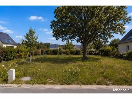 terrain 470 m² sorigny