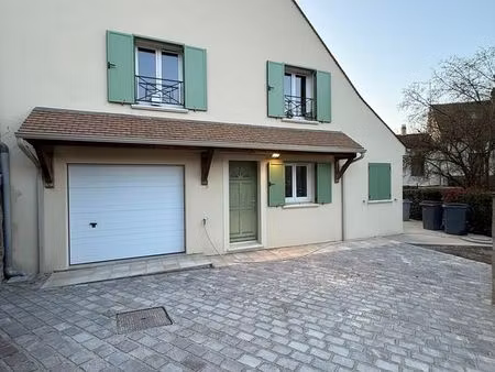 appartement t2 50m² avec 150m² jardin  grand garage et accès privatif