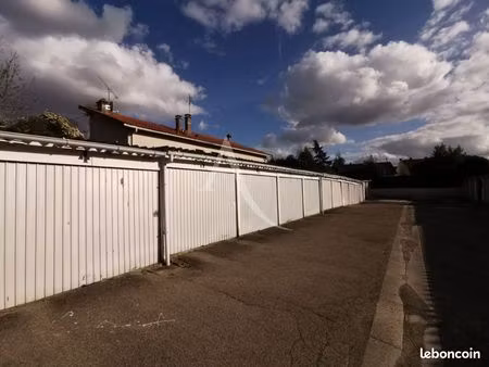 parking/box 12 m² yerres