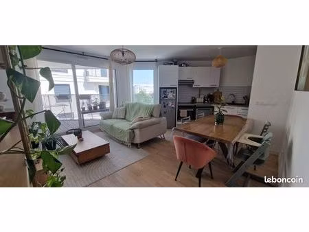 appartement 3 pièces lumineux 63 m2 très récent