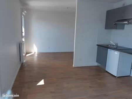 studio 1 pièce 37 m²