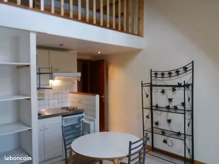 studio mezzanine dans petite copropriété