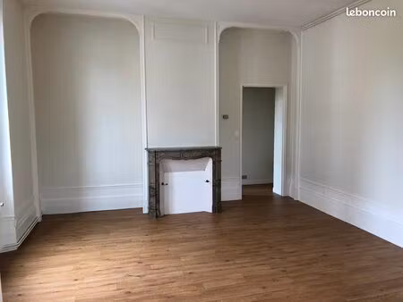 2 pièces proche centre-ville 50m² +parking chanzy