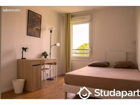 chambre 1 pièce 13 m²