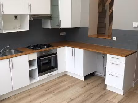 maison mouvaux duriez  prox tram 3 suisses  3 chambres