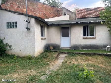 pavillon de 29 m2 avec garage et terrain