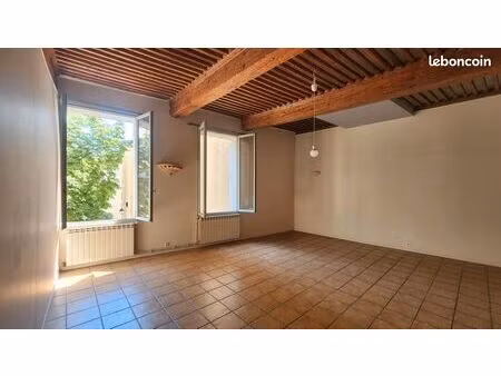 grand t2 68m² proche palais de justice