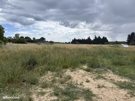 terrain à bâtir de 705 m² à cornillon-confoux (13)