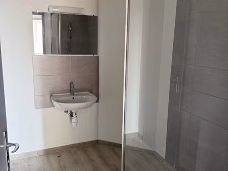 location à l’année d’un studio de 27 m2