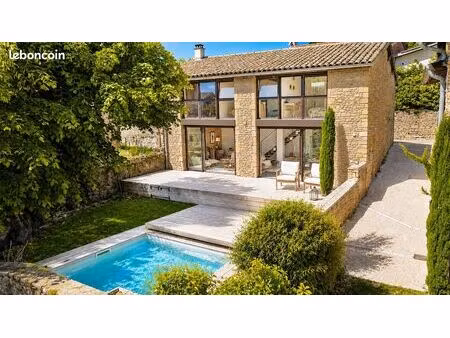 maison village  pierres dorée  très belle vue  piscine