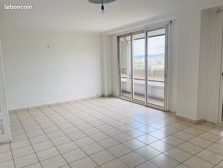 appartement t3 à renover