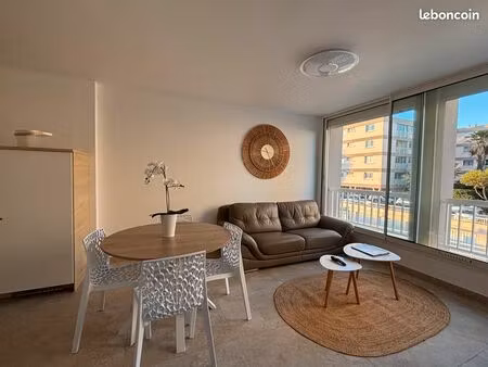 magnifique t3 entièrement rénové à deux pas du centre-ville