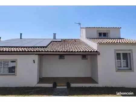 maison familiale avec jardin  piscine et garage à verquières