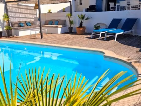 villa 4 chambres piscine jacuzzi