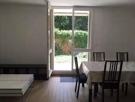 location appartement 2 pièces meublé à montigny-le-bretonneux (78180) : à louer 2 pièces m