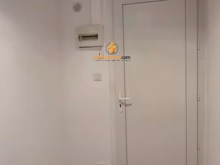 bureau de 54 22 m² – sous-sol – entièrement rénové