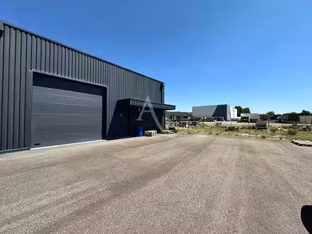location locaux professionnels 2 pièces 175 m² à vinon-sur-verdon (83560)  1 610 €