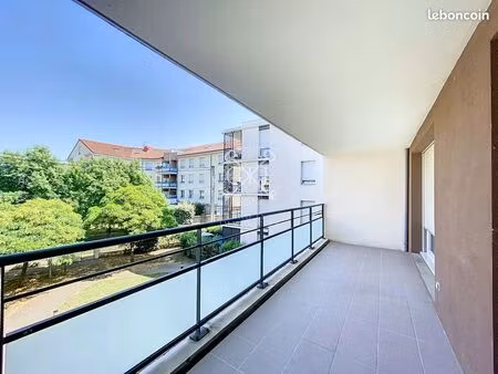 appartement 3 pièces 63 m²
