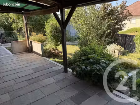 maison 4 pièces 82 m²