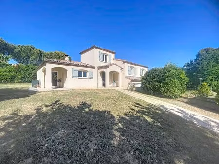 rouffiac-tolosan quartier résidentiel  maison t6 de 147m2 sur une belle parcelle de 1877m2