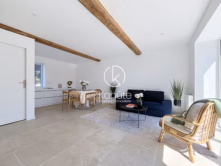 à 20 minutes de lyon  appartement lentilly 4 pièce(s)  triplex de 91m²  3 chambres  extéri