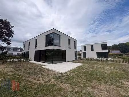 lichtrijk nieuwbouwkantoor van 175 m² te nazareth-de pinte