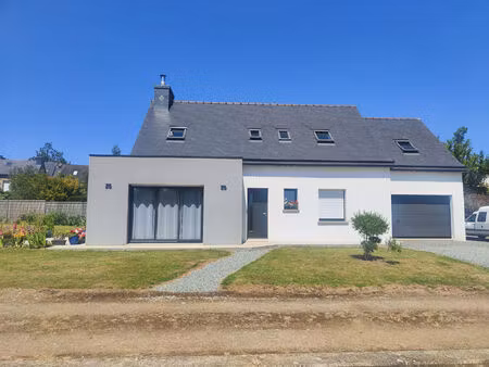 a découvrir à plougonver - le confort du récent : 3 chambres  vie de plain-pied et un cadr