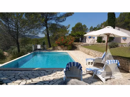 maison provençale de plain-pied 135 m² avec piscine  double garage et fort potentiel ? sal