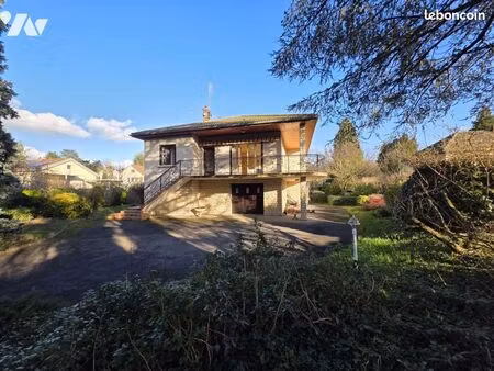 maison 6 pièces 100 m²