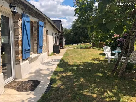 charmant cottage rénové à la campagne – calme  grand terrain et beau potentiel
