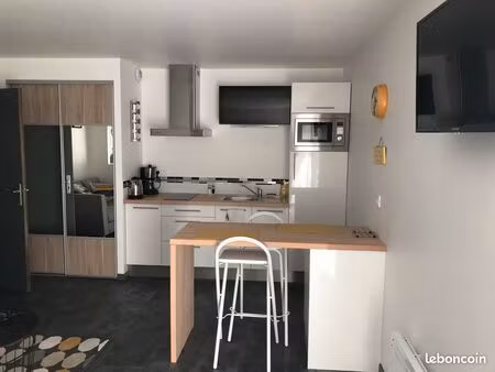 bel appartement meublé face à la gare