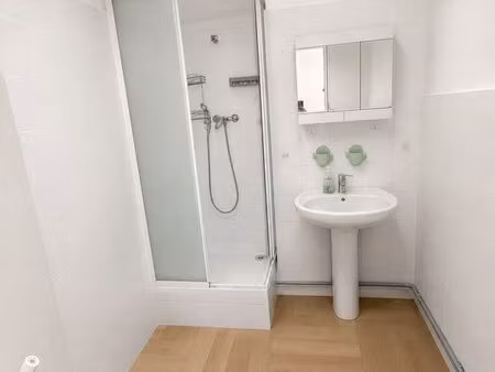 t4 rénové avec loggia - résidence le belvédère - 13014
