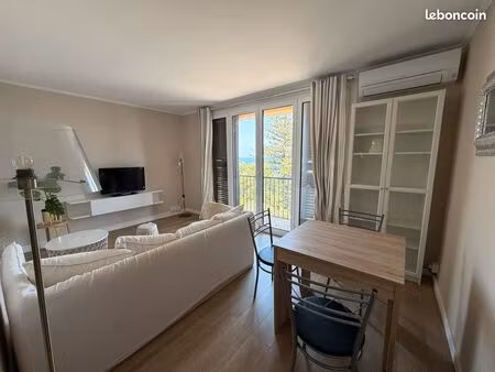 appartement 3 pièces meublé avec balcon à san martino di lota