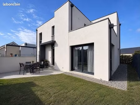 maison contemporaine à louer à liffré
