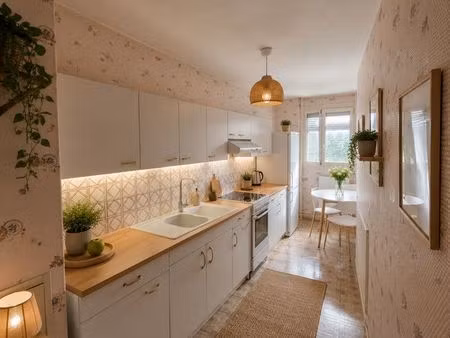 t3 lumineux de 75 m² avec balcon – vue dégagée – résidence avec gardien