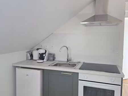 studio meublé refait avec clim