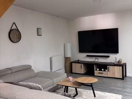 appartement avec petite cour intérieure pont st pierre