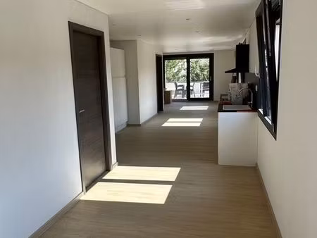 à louer – appartement t3 meublé avec terrasse et parking