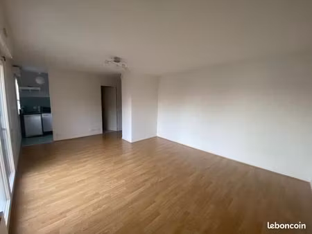 studio 1 pièce 29 m²