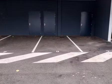 location place parking couverte box centre ville