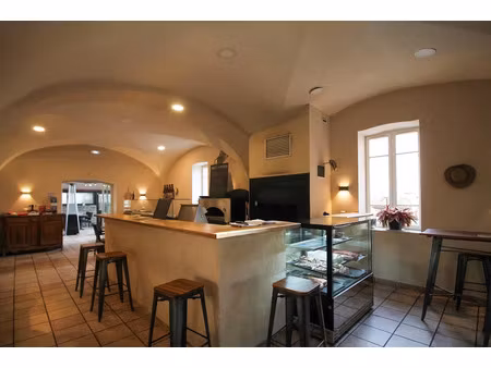 vente locaux professionnels à montbrun-les-bains (26570)  135 000 €