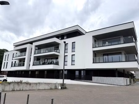appartement à louer avec terrasse et 2 chambres   courcelles (vbe46900)